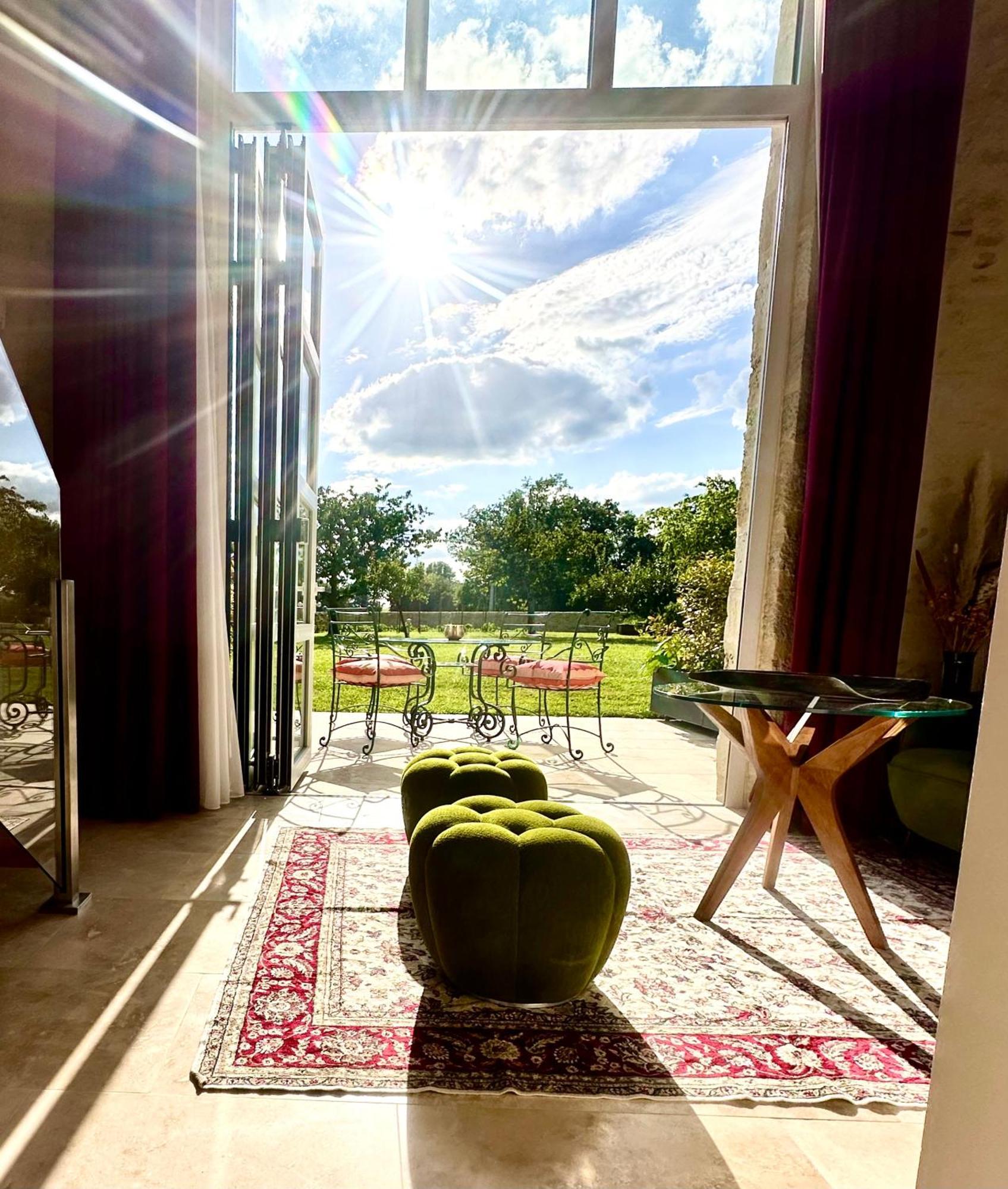 Chateau De Lafont Suites Saint-Vivien  외부 사진