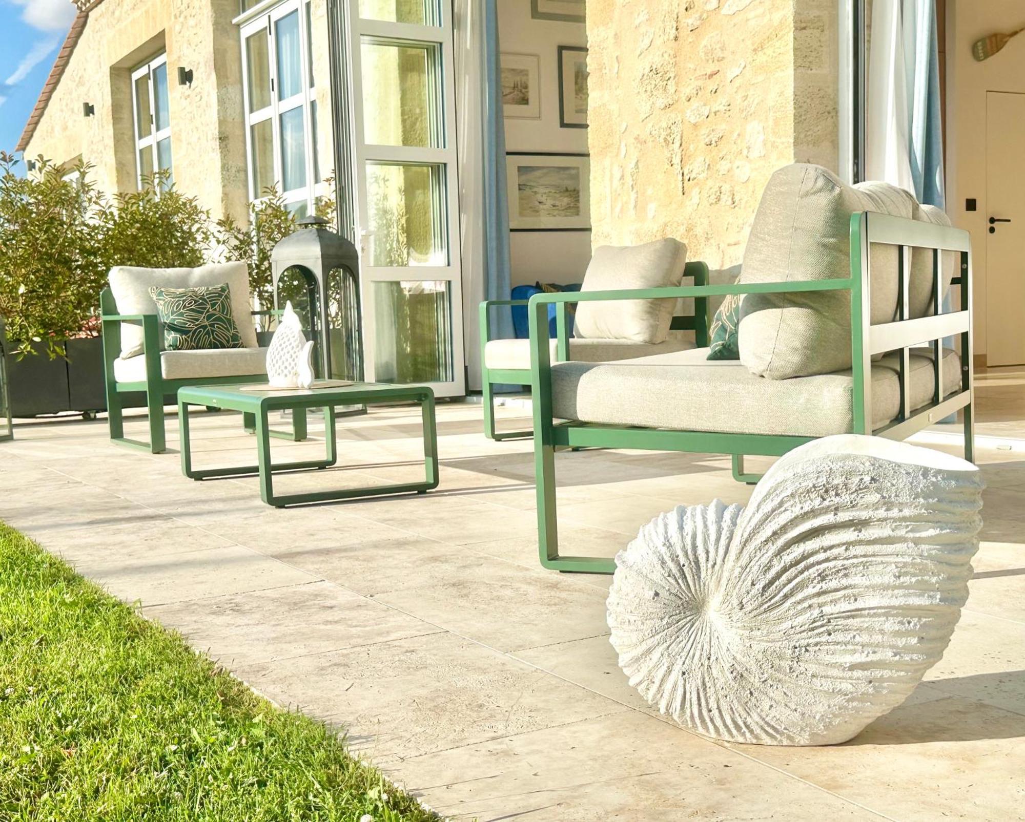 Chateau De Lafont Suites Saint-Vivien  외부 사진