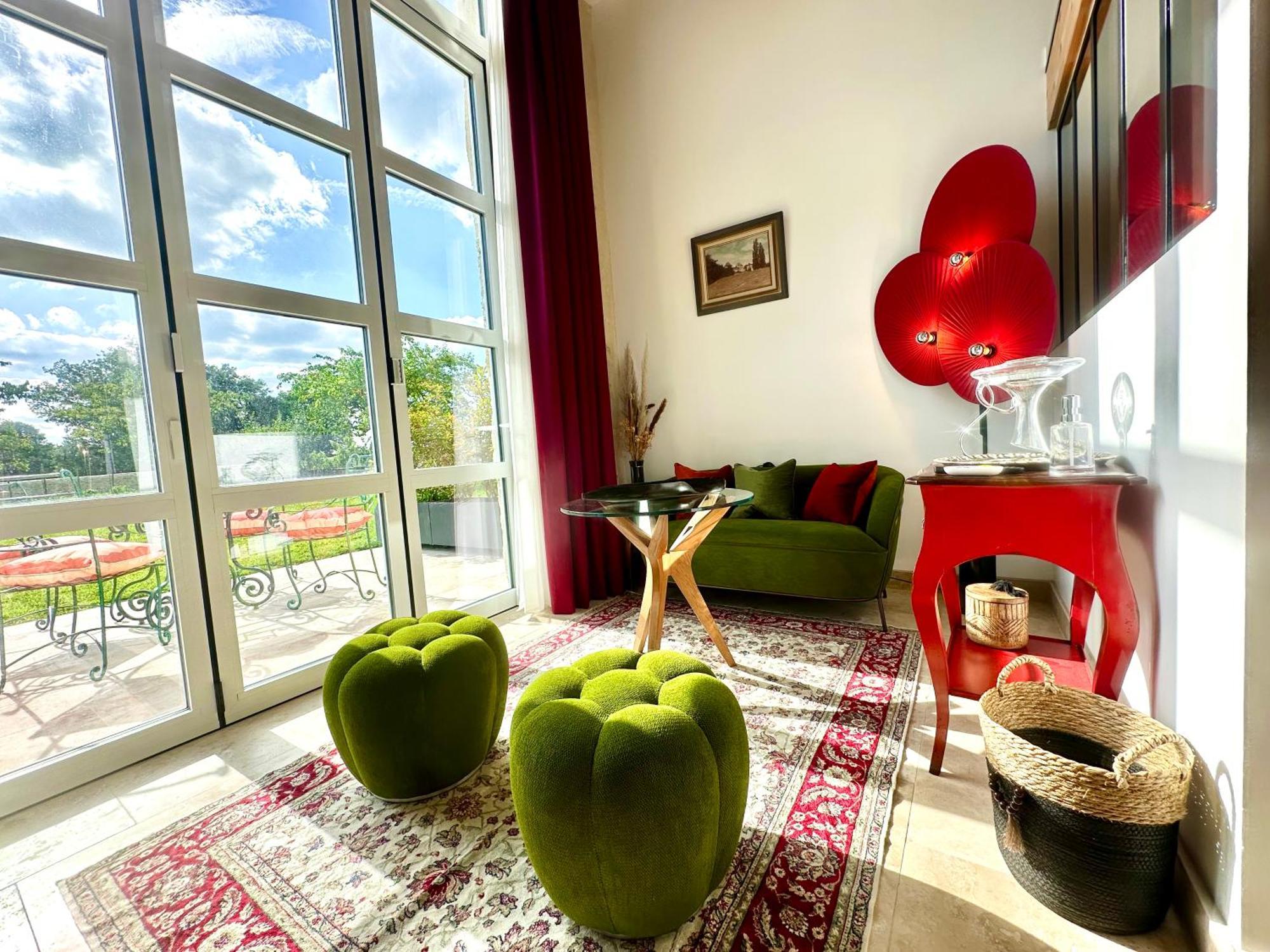 Chateau De Lafont Suites Saint-Vivien  외부 사진